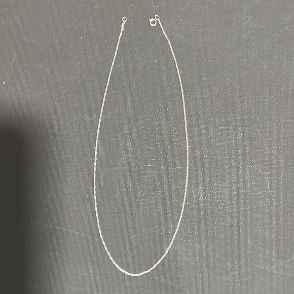 Silver Chain - Picture 4 of 4